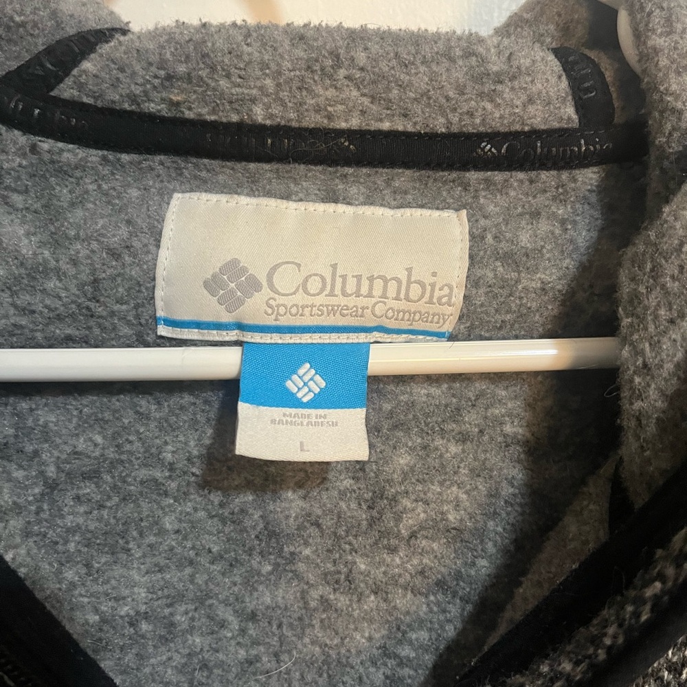 Black and White Zip-Up Jacket - Picture 3 of 4